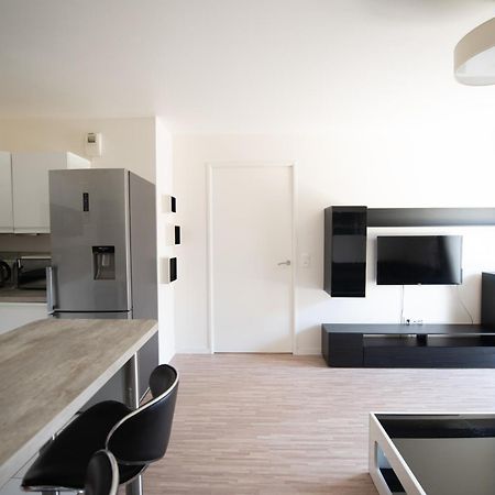 Appartements de 2 ou 3 chambres à 40 minutes de Paris Courcouronnes Quarto foto