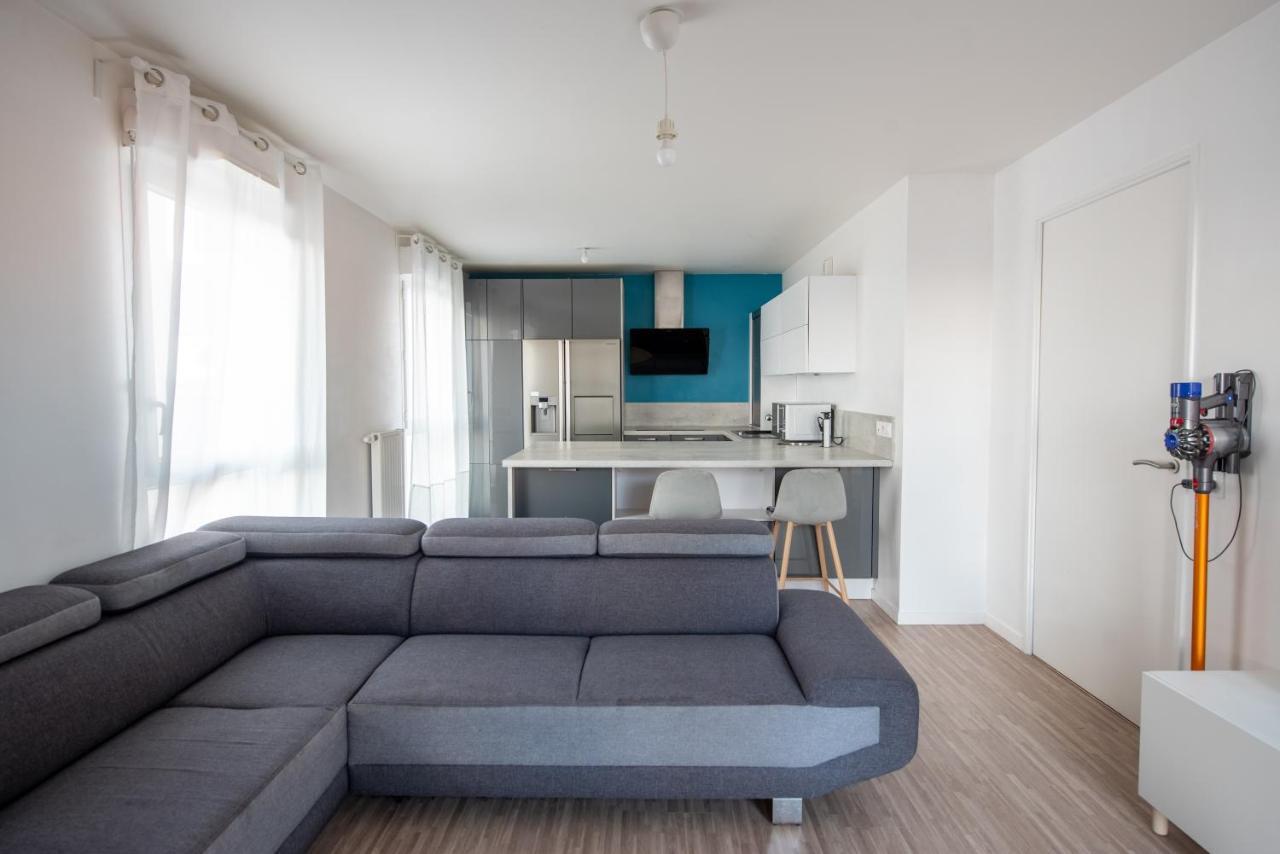 Appartements de 2 ou 3 chambres à 40 minutes de Paris Courcouronnes Exterior foto